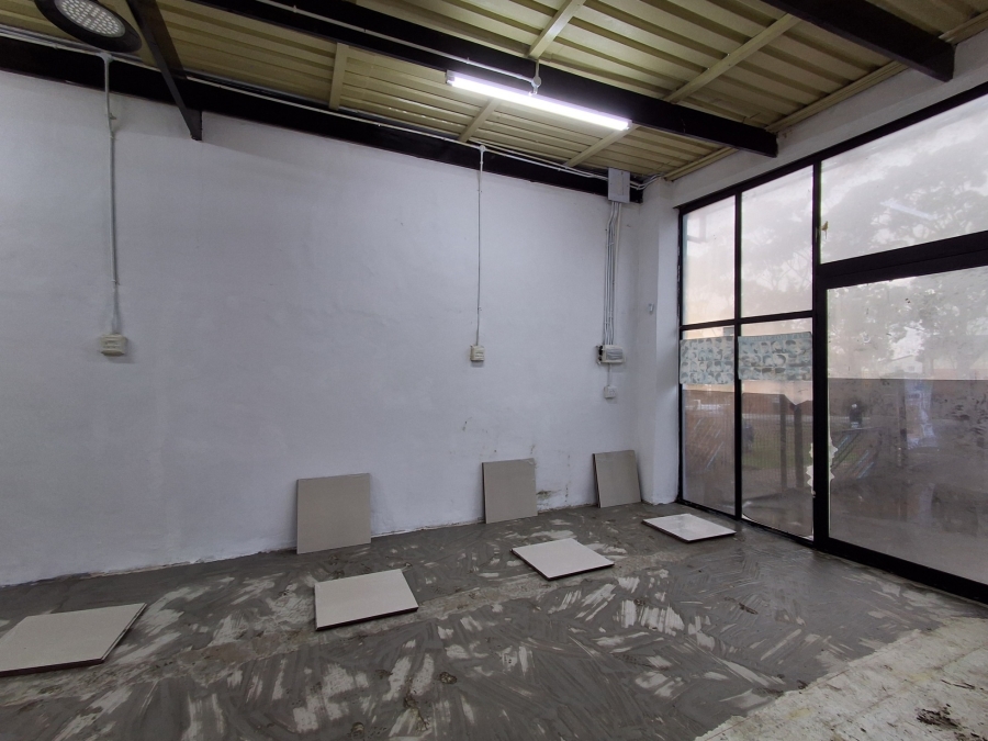 To Let Commercial Property for Rent in Amalinda Eastern Cape